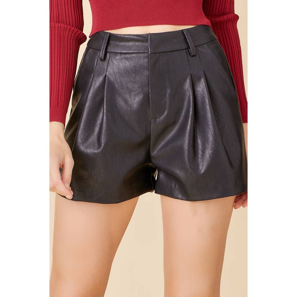 Poppy Women's Real Leather Pleated Detail Shorts Black - KME means the very best