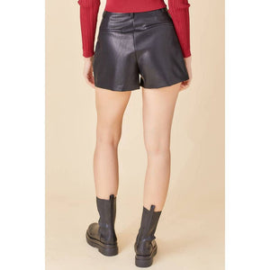 Poppy Women's Real Leather Pleated Detail Shorts Black - KME means the very best