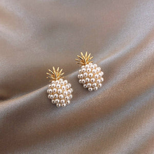 Honey Bee Pearl Earrings - KME means the very best
